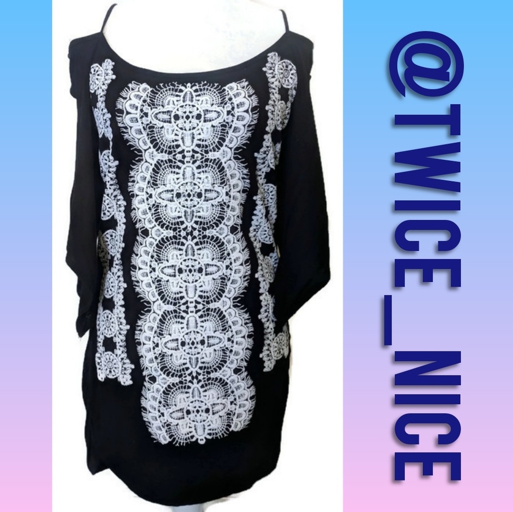 Venus Cold Shoulder Embroidered Detail Top Sz L